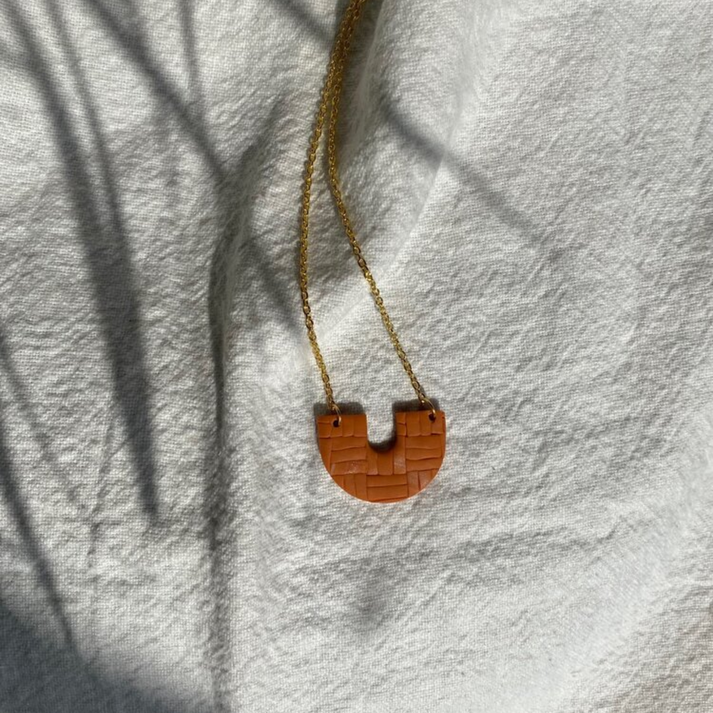 Weave Mini Arc Necklace